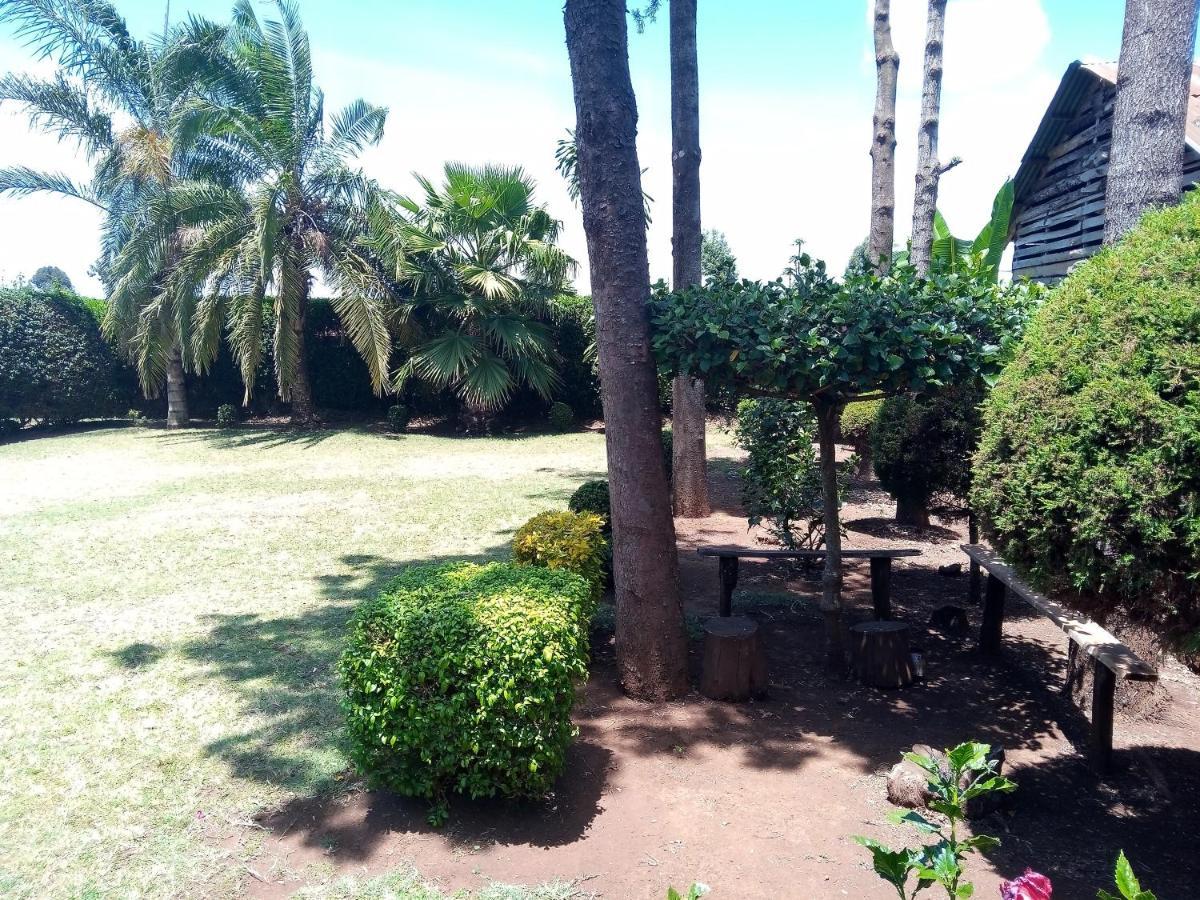 Greenfield Homestay -Full Board Oloitokitok Extérieur photo